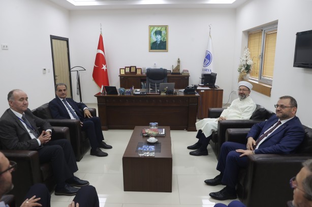 Foto - Diyanet İşleri Başkanı Erbaş: Cami temeli atılmayan üniversite neredeyse kalmadı