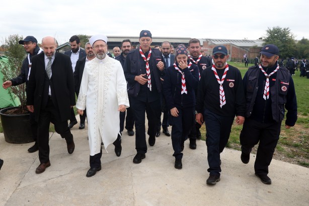 Foto - Diyanet İşleri Başkanı Erbaş, Fransa’da izcilik kampının açılışını yaptı