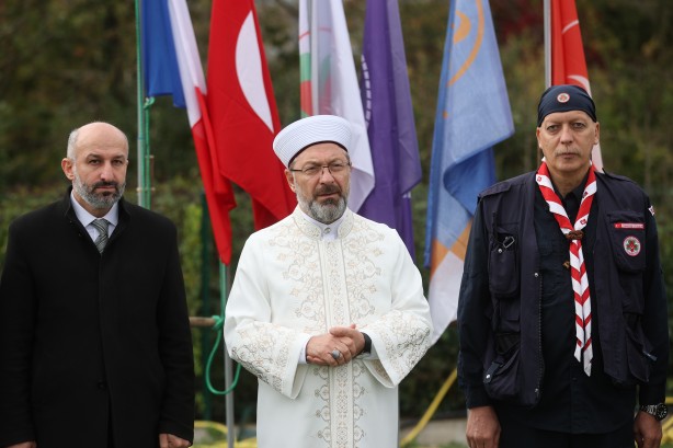 Foto - Diyanet İşleri Başkanı Erbaş, Fransa’da izcilik kampının açılışını yaptı