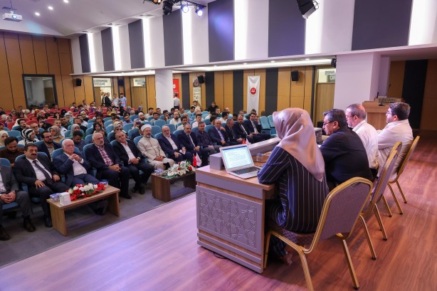 Foto - Diyanet İşleri Başkanı Erbaş: "Hadisin daha nitelikli bir şekilde öğretiminin yapılması çok önemli"