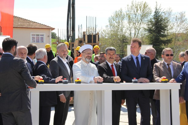 Foto - Diyanet İşleri Başkanı Erbaş: Kalpleri Kur'an-ı Kerim'in nuruyla nurlanacak