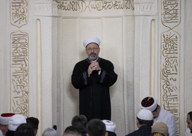 Foto - Diyanet İşleri Başkanı Erbaş'ın çağrısı karşılık buldu! 90 bin camide Kur'an-ı Kerim okunup eller semaya açıldı