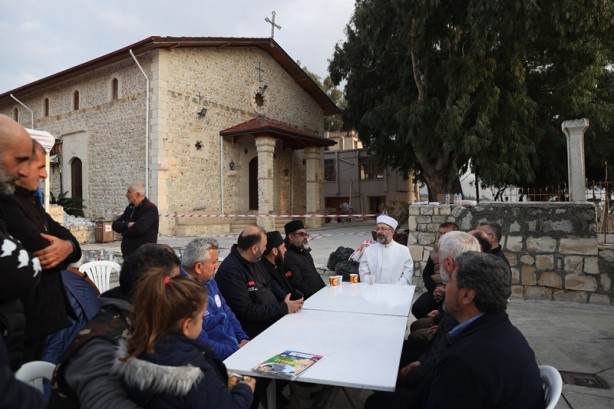 Foto - Diyanet İşleri Başkanı Erbaş'tan kiliseye ziyaret