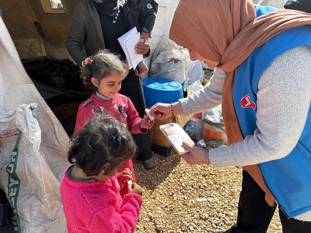 Foto - Diyanet İşleri Türk İslam Birliği gönüllüleri, Hatay'da oyuncak dağıttı