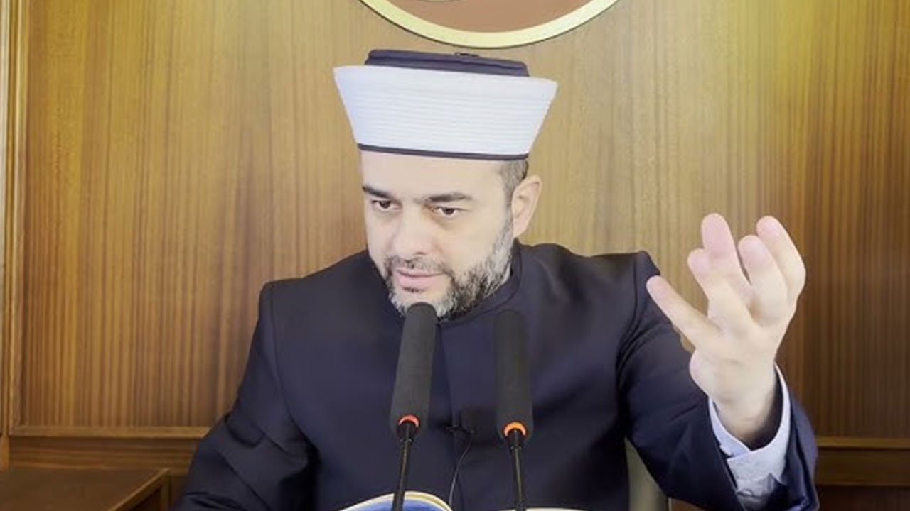 Foto - Diyanet personeli ayağına kadar gitti! Halil Konakçı Hoca hakkında kamuoyunu ayağa kaldıran karar