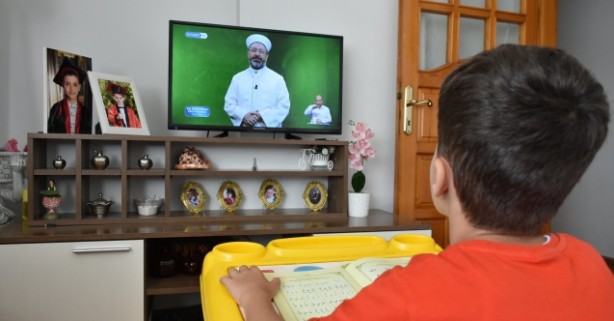Foto - Diyanet TV Yaz Kuran Kursu kayıtları nasıl yapılır?