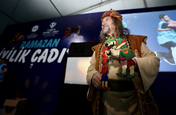 Foto - Diyanet'in "İyilik Çadırları" depremzede çocukların yüzünü güldürüyor