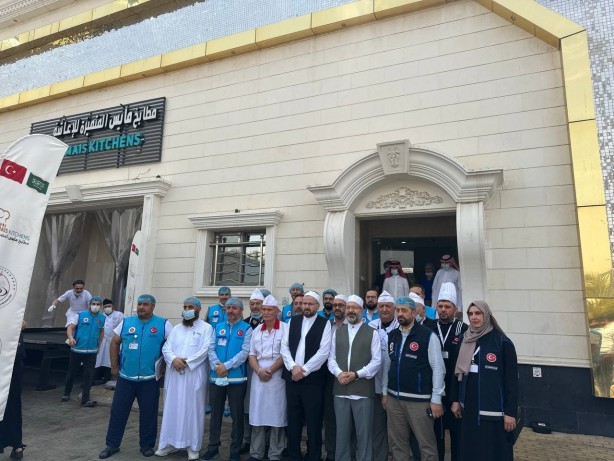 Foto - Diyanetin Mekke'deki mutfağından her gün 30 bin hacı adayına 5 çeşit Türk lezzeti