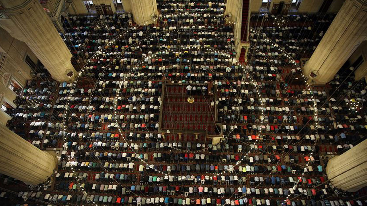 Diyanet'ten açıklama geldi! İşte il il bayram namazı saatleri