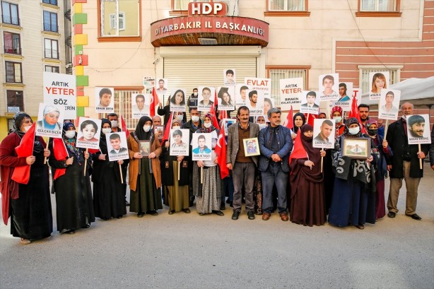 Diyarbakır anneleri, 900 gündür evlat nöbetinde!