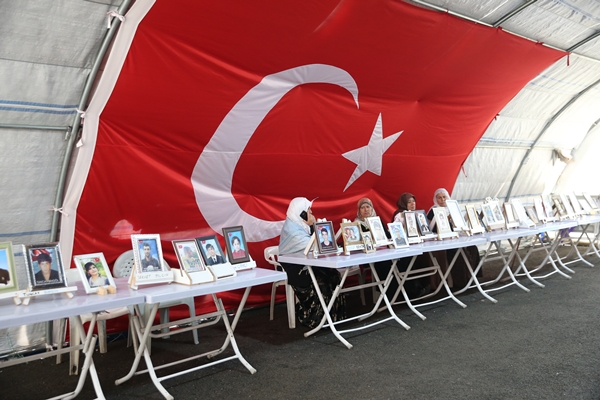 Foto - Diyarbakır anneleri evlatlarına kavuşmak istiyor!