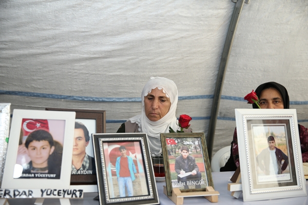 Foto - Diyarbakır annelerinden evlatlarına çağrı: Teslim olun