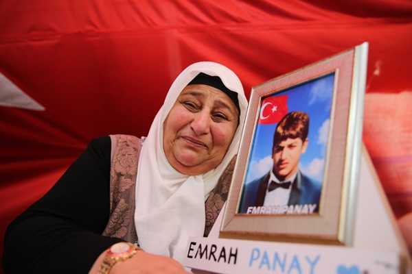 Foto - Diyarbakır annelerinden evlatlarına çağrı: Teslim olun