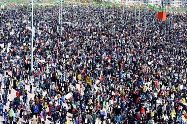 Foto - Diyarbakır Nevruzundan skandal kareler!
