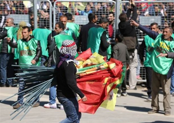 Foto - Diyarbakır Nevruzundan skandal kareler!