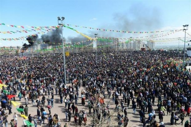 Foto - Diyarbakır Nevruzundan skandal kareler!