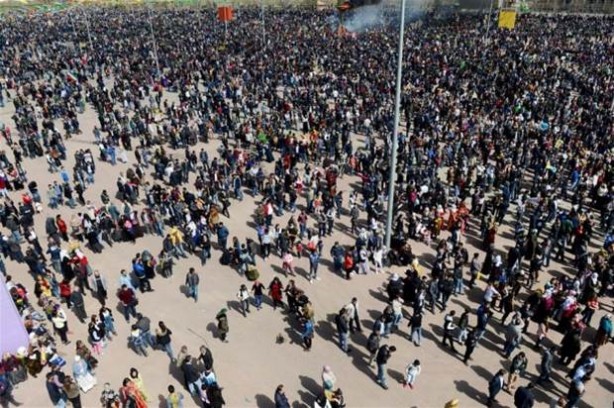 Foto - Diyarbakır Nevruzundan skandal kareler!