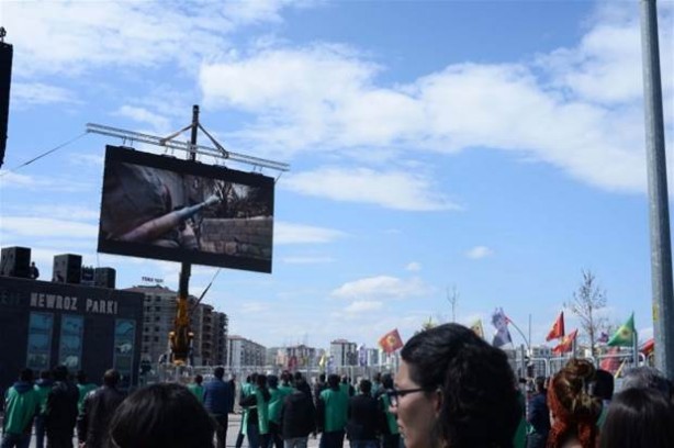 Foto - Diyarbakır Nevruzundan skandal kareler!