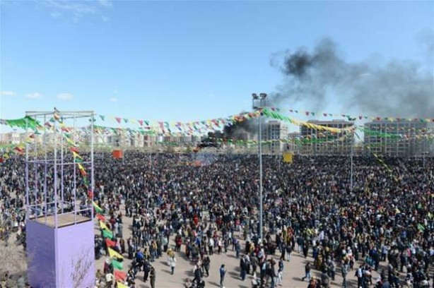 Foto - Diyarbakır Nevruzundan skandal kareler!