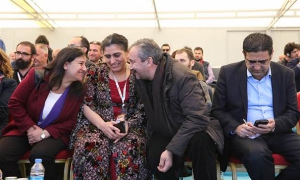 Foto - Diyarbakır Nevruzundan skandal kareler!