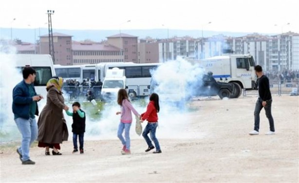 Foto - Diyarbakır Nevruzundan skandal kareler!