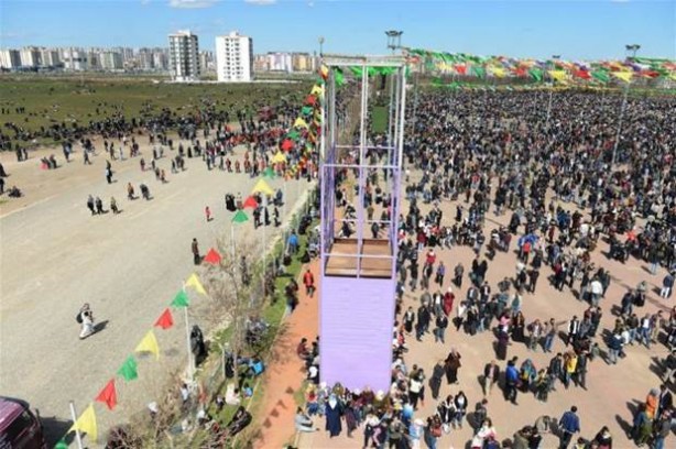Foto - Diyarbakır Nevruzundan skandal kareler!