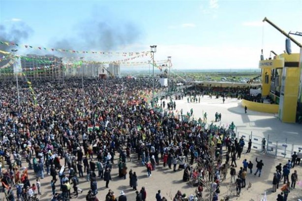 Foto - Diyarbakır Nevruzundan skandal kareler!