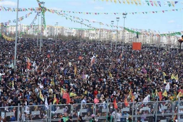 Foto - Diyarbakır Nevruzundan skandal kareler!