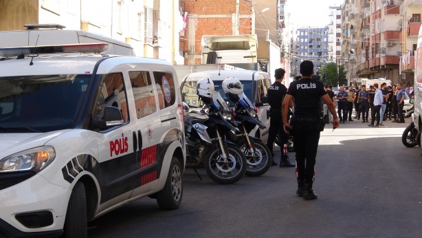 Foto - Diyarbakır'da akrabalar arası taşlı sopalı kavga: 3 yaralı