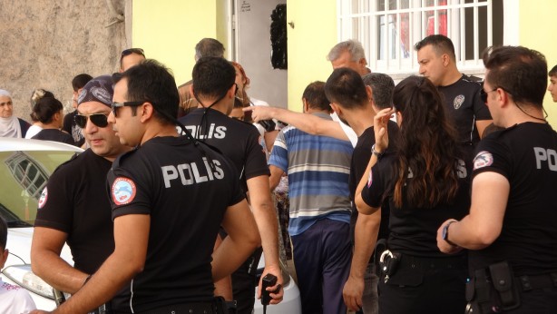Foto - Diyarbakır'da akrabalar arası taşlı sopalı kavga: 3 yaralı