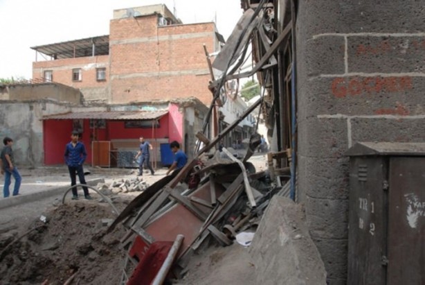 Foto - Diyarbakır'da çarşaflı hainlik!