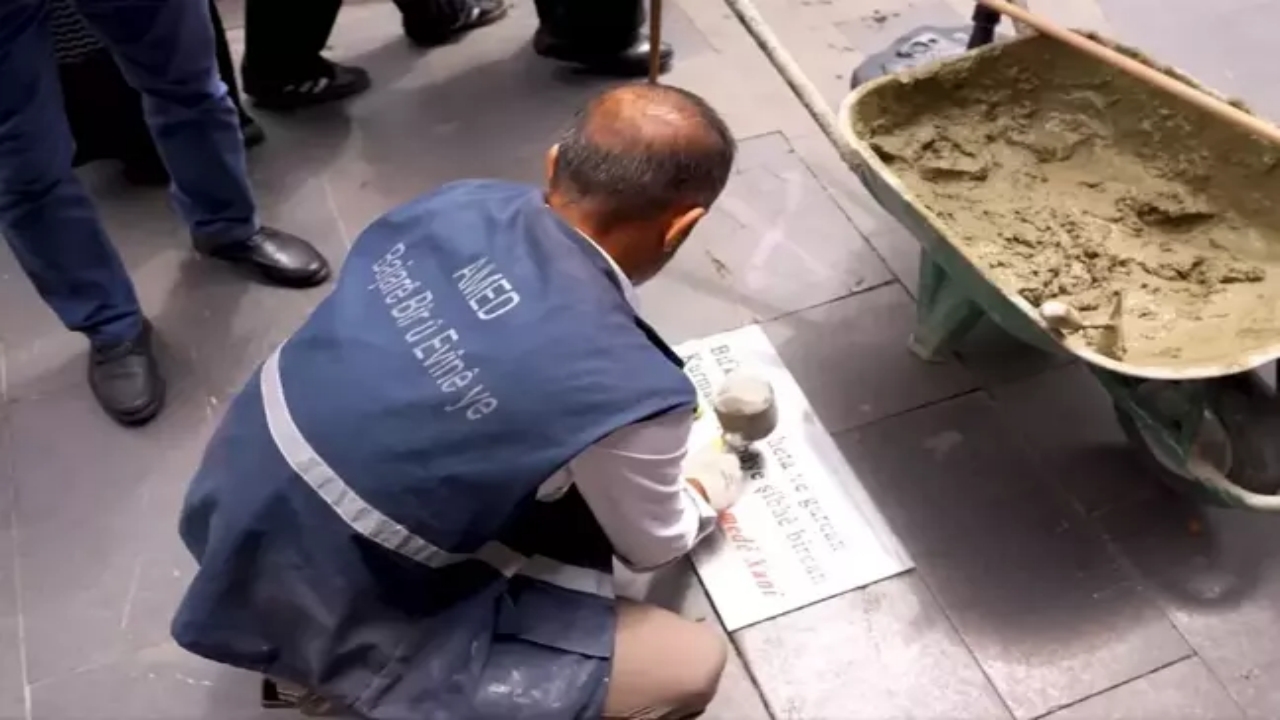 Diyarbakır’da DEM’li belediyenin son icraatı resmen olay oldu! Bakın, kaldırımlara ne yazdılar