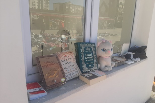 Foto - Diyarbakır'da enkaz altından çıkarılan değerli eşyaların akıbetini...