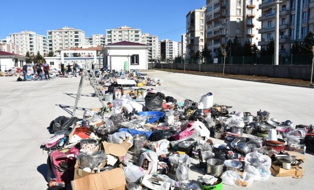 Foto - Diyarbakır'da enkaz altından çıkarılan değerli eşyaların akıbetini...