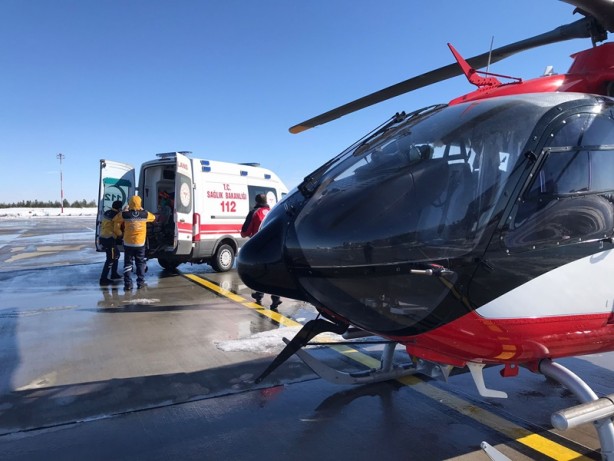 Foto - Diyarbakır'da gazdan etkilenen gence ambulans helikopterle ulaşıldı