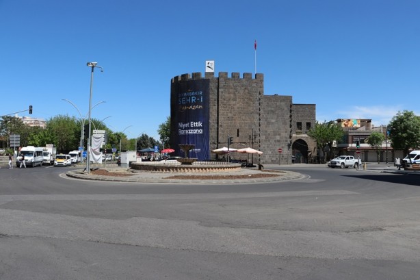 Foto - Diyarbakır'da heyecanla beklenen hafif raylı sistem için ilk adım atıldı