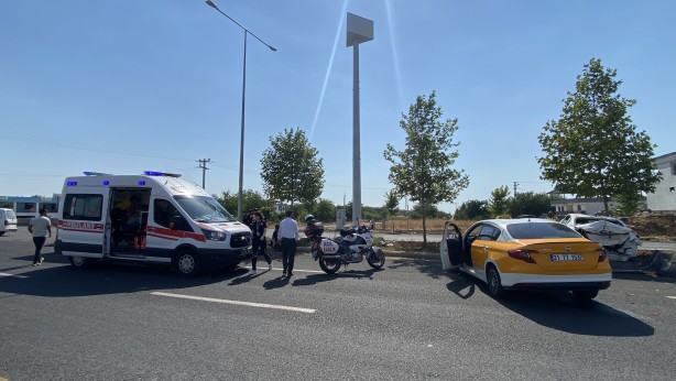 Diyarbakır’da kızını sınava götüren aile kaza yaptı