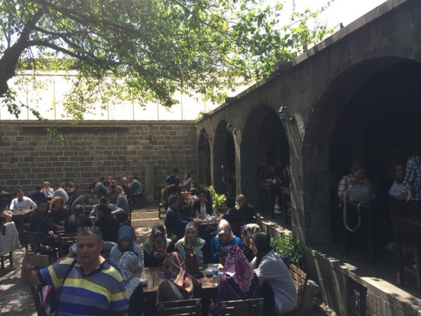 Foto - Diyarbakır'da tarih kokan bir mekan: Sülüklü Han