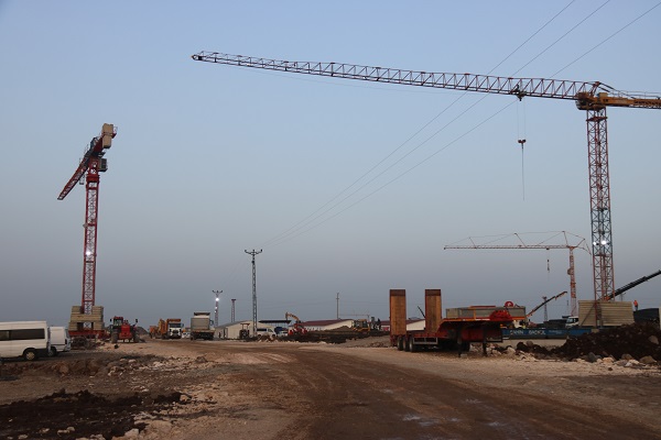 Foto - Diyarbakır'da TOKİ konutları için hummalı çalışma