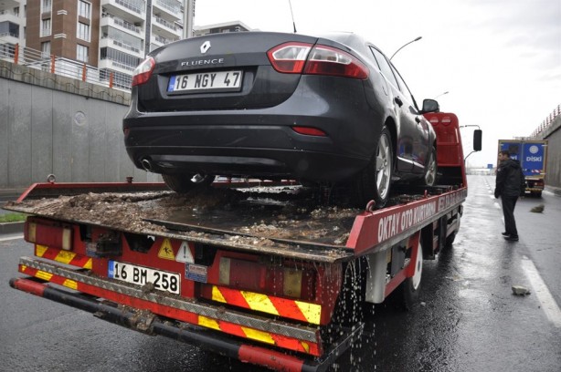 Foto - Diyarbakır'da yollar göle döndü