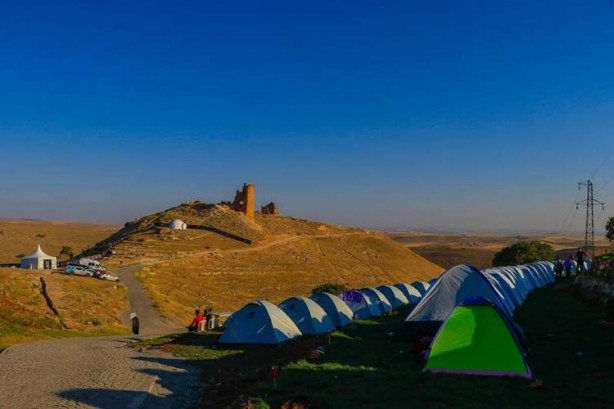 Foto - Diyarbakır'daki 3 bin yıllık Zerzevan Kalesi’nde Samanyolu'nu izlediler