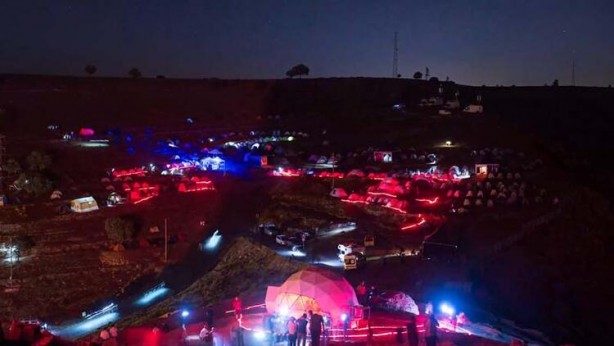 Foto - Diyarbakır'daki 3 bin yıllık Zerzevan Kalesi’nde Samanyolu'nu izlediler