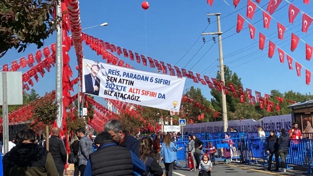 Foto - Diyarbakır’dan 6’lı masaya fena göndermeler
