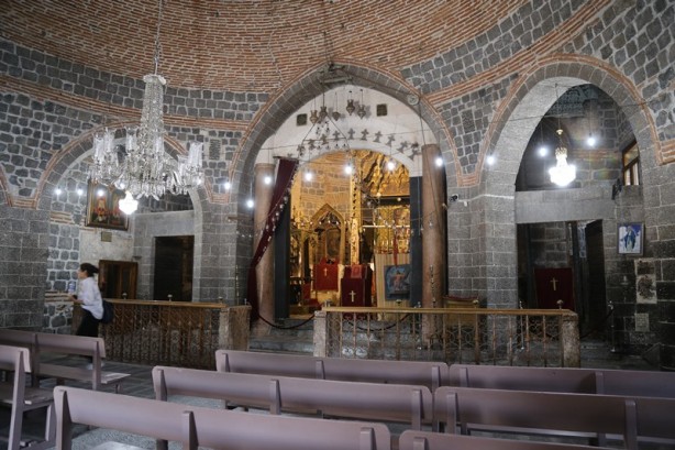 Foto - Diyarbakır'ın en eski tarihi yapılarından: Meryem Ana Süryani Kadim Kilisesi - 1