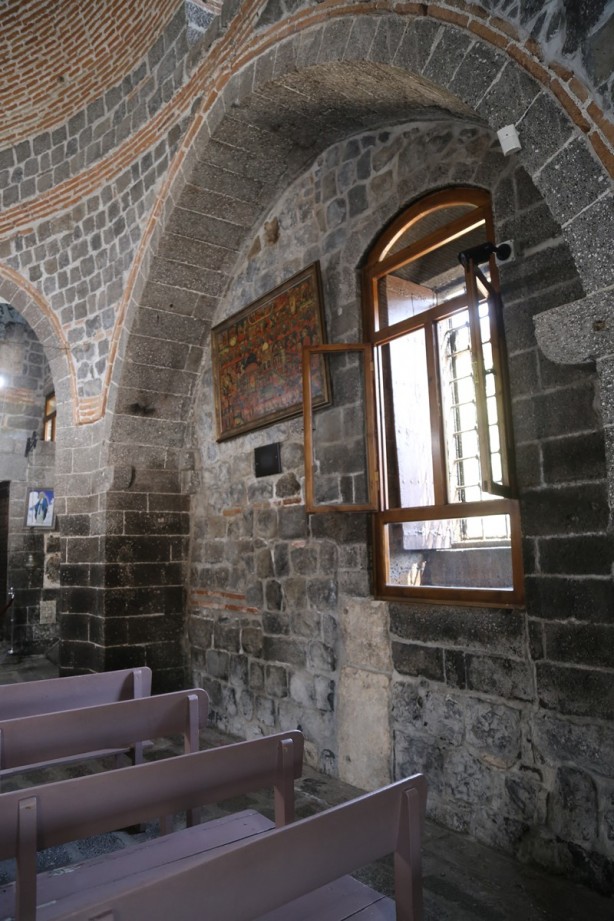 Foto - Diyarbakır'ın en eski tarihi yapılarından: Meryem Ana Süryani Kadim Kilisesi - 1