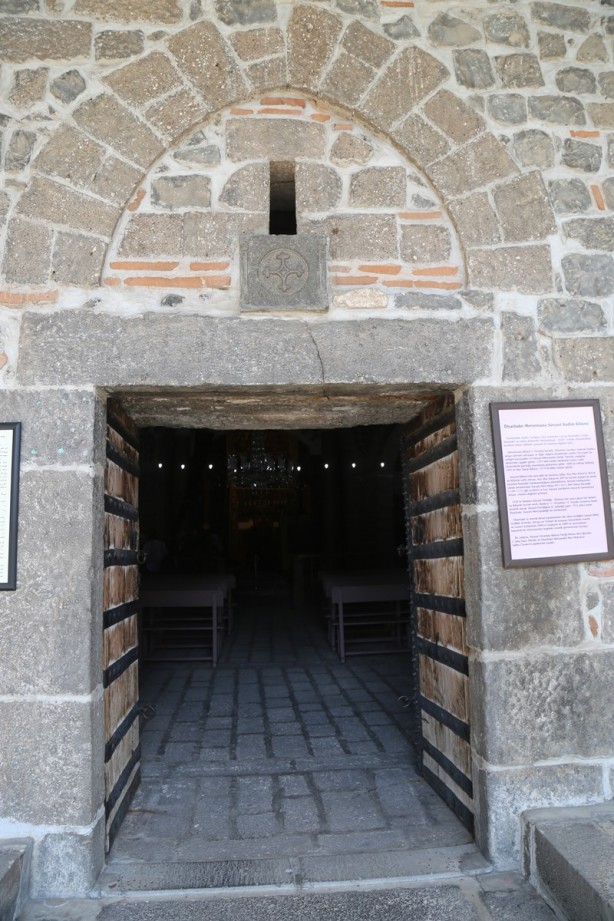 Foto - Diyarbakır'ın en eski tarihi yapılarından: Meryem Ana Süryani Kadim Kilisesi - 1