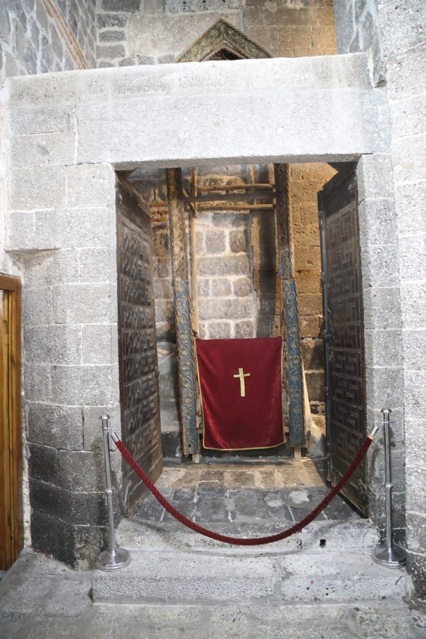 Foto - Diyarbakır'ın en eski tarihi yapılarından: Meryem Ana Süryani Kadim Kilisesi - 1