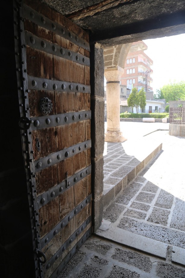 Foto - Diyarbakır'ın en eski tarihi yapılarından: Meryem Ana Süryani Kadim Kilisesi - 2