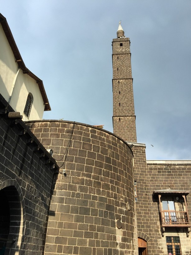 Foto - Diyarbakır'ın nadide mekanlarından: Hz. Süleyman Camii ve 27 Sahabe Türbeleri