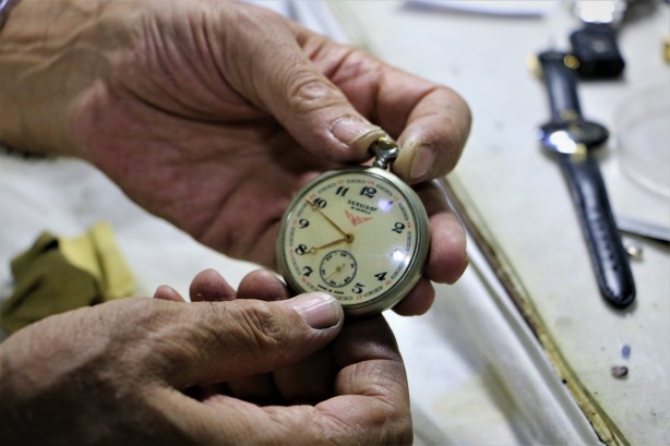 Foto - Diyarbakırlı usta tam 52 yıldır zamanı ayarlıyor!